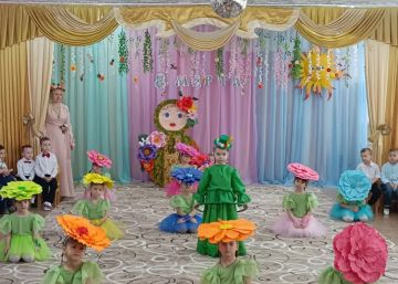 Весна — время первых цветов, солнечного света и, конечно, добрых праздников