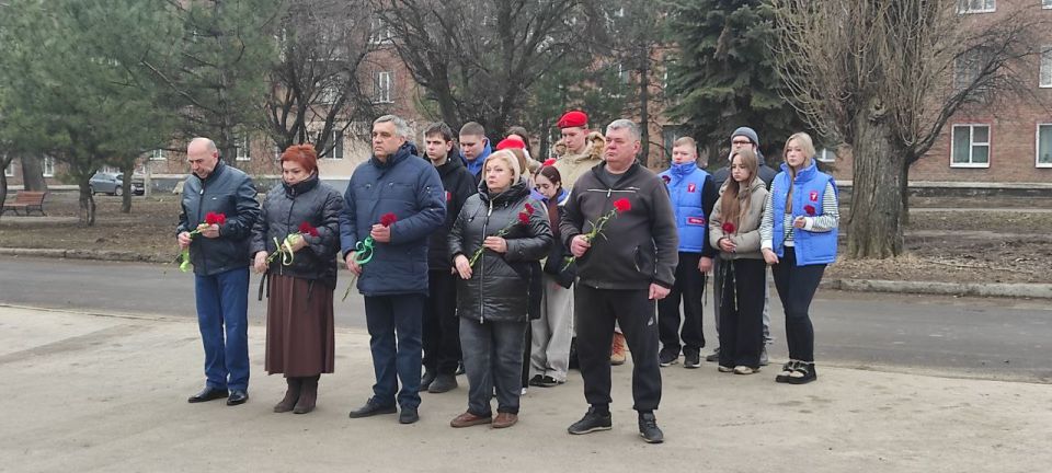 Сегодня, 5 марта, руководитель Управы Кировского внутригородского района Администрации городского округа Макеевка Донецкой Народной Республики Андрей Хорошко, депутат Народного Совета Наталья Бурцева, депутаты Макеевского...