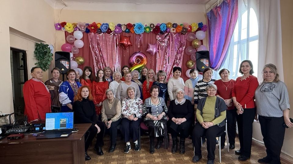 В преддверии праздника 8 Марта в ГБУ СО «Центр социального обслуживания населения Червоногвардейского района города Макеевки» в рамках партийного проекта «Женское движение ЕР» прошло праздничное мероприятие «С...