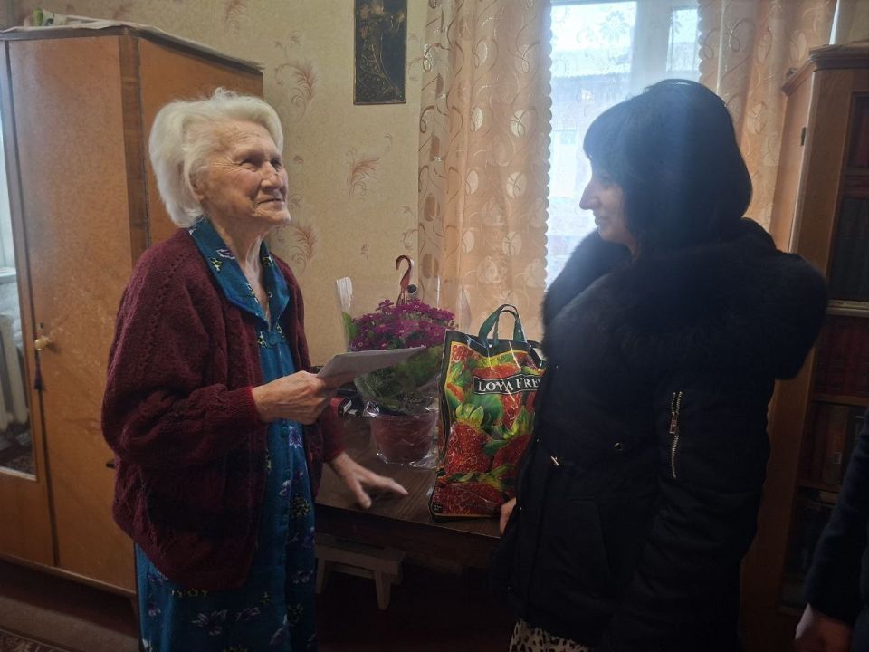 #ЕРДНР #ЕРМакеевка #ЕдинаяРоссия #Женское_движение #ЦветыМамамГероев