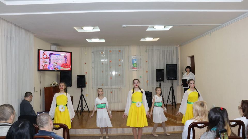 Вы заметили, что небо стало выше и светлее, а солнечные лучи с каждым днём становятся ласковее и теплее?