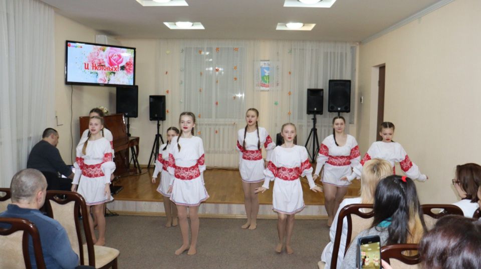 Вы заметили, что небо стало выше и светлее, а солнечные лучи с каждым днём становятся ласковее и теплее?