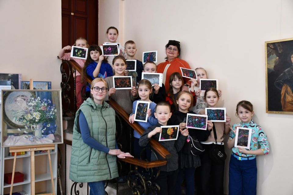 Мастер-класс к Международному женскому дню «Букет тюльпанов в технике граттаж»