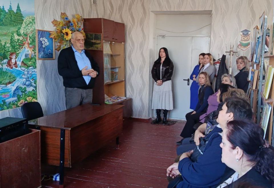 10 марта состоялась встреча депутата Макеевского городского совета ДНР первого созыва Олега Венжеги с трудовым коллективом Средней школы № 92