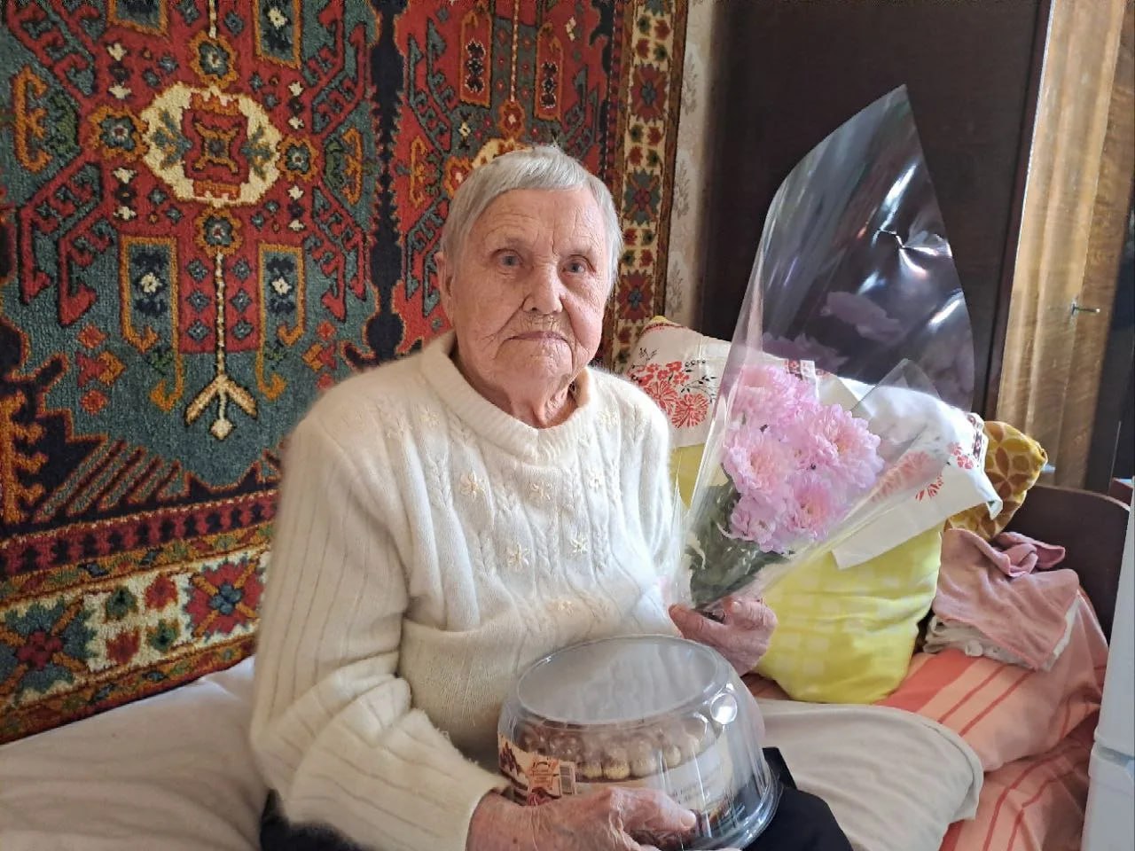 100 лет – это не просто цифра, это целая эпоха!