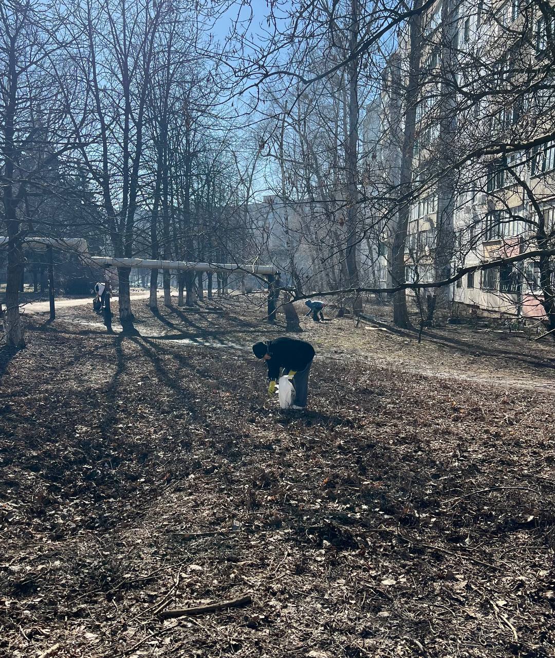 Горняцкий внутригородской район активно готовится к весне и в рамках партийного проекта "Единой России" - "Городская среда", проведена акция «Чистый четверг» Горняцкий внутригородской район активно готовится к весне и в рамках партийного проекта "Единой России" - "Городская среда", проведена акция «Чистый четверг»