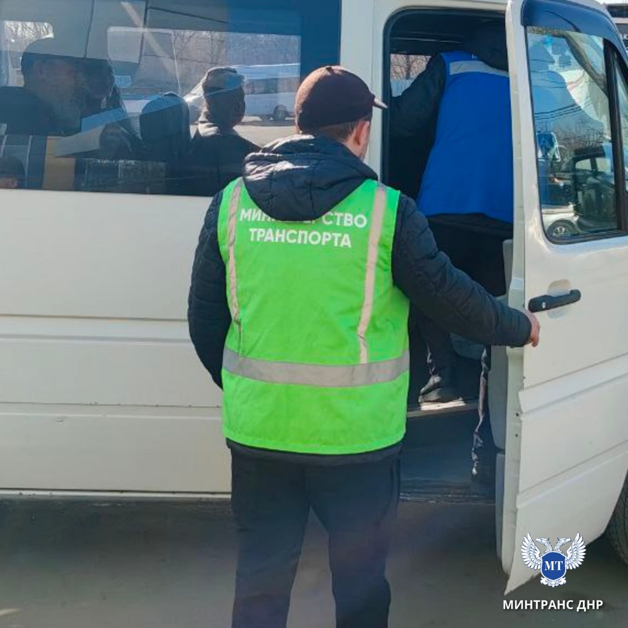 Специалисты Минтранса ДНР продолжают мониторинг работы межмуниципальных маршрутов
