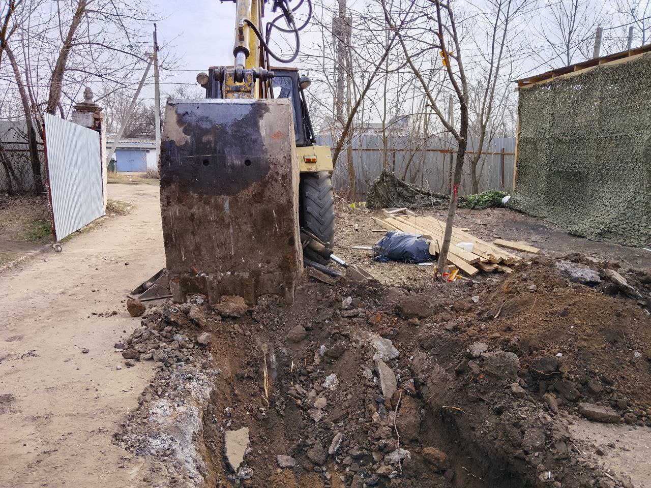 Сегодня, 16 марта, для восстановления подачи теплоносителя силами Филиала «Макеевкатеплосеть» ГУП ДНР «Донбасстеплоэнерго» ведутся ремонтные работы по устранению порыва на теплотрассе по ул. Шопена