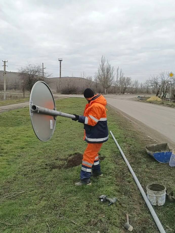 #СВОД_СОДЕРЖАНИЕ за сутки. Установили новые знаки на участках автомобильных дорог: #СВОД_СОДЕРЖАНИЕ за сутки. Установили новые знаки на участках автомобильных дорог:
