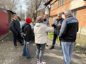В рамках поручения Главы Республики Дениса Пушилина, 25 марта, руководитель Управы Кировского внутригородского района Администрации городского округа Макеевка Донецкой Народной Республики Андрей Хорошко провел встречу с...