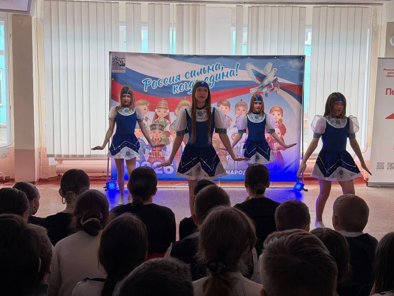 Сегодня, 26 марта 2026 года, в ГБОУ «СШ № 34 Г.О. МАКЕЕВКА» состоялся яркий фестиваль «Россия – мозаика культур», посвященный Году единства народов России Сегодня, 26 марта 2026 года, в ГБОУ «СШ № 34 Г.О. МАКЕЕВКА» состоялся яркий фестиваль «Россия – мозаика культур», посвященный Году единства народов России