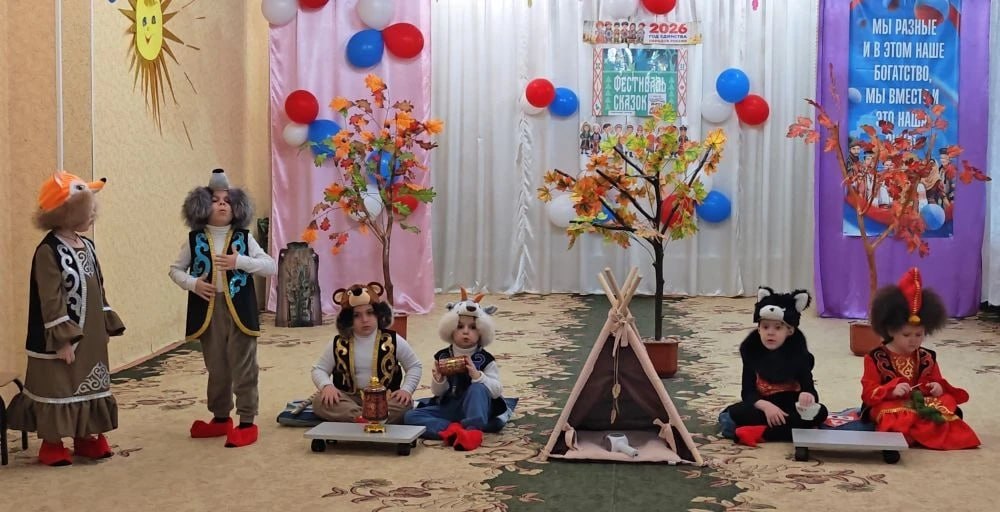 В детском саду № 117 города Макеевки Донецкой Народной Республики в рамках Года единства народов России успешно прошла "Неделя театра" В детском саду № 117 города Макеевки Донецкой Народной Республики в рамках Года единства народов России успешно прошла "Неделя театра"