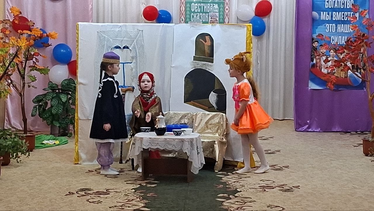 В детском саду № 117 города Макеевки Донецкой Народной Республики в рамках Года единства народов России успешно прошла "Неделя театра" В детском саду № 117 города Макеевки Донецкой Народной Республики в рамках Года единства народов России успешно прошла "Неделя театра"
