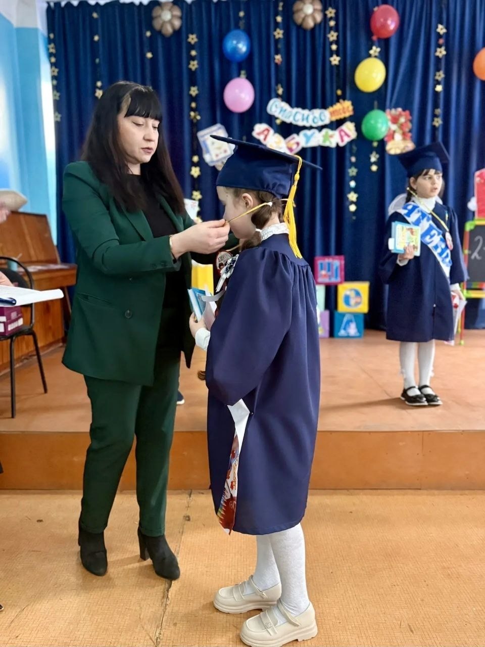 В преддверии веенних каникул в стенах ГБОУ "СШ №4 Г.О. МАКЕЕВКА" состоялся особенный праздник для учащихся 1-х классов В преддверии веенних каникул в стенах ГБОУ "СШ №4 Г.О. МАКЕЕВКА" состоялся особенный праздник для учащихся 1-х классов