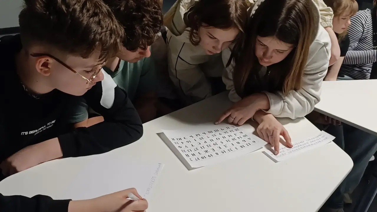 Юные макеевчане совершили познавательную поездку в рамках каникулярной программы Юные макеевчане совершили познавательную поездку в рамках каникулярной программы