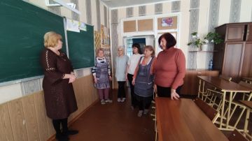 Сегодня, 30 марта, в рамках поручения Главы ДНР Дениса Пушилина, спикер Оксана Рыжикова провела информационную встречу по адресу: г.о. Макеевка, г. Макеевка, кв-л Гвардейский, 18