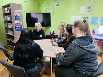 Первый заместитель руководителя Управы Центрально-Городского внутригородского района Инна Кисенко провела встречу с трудовым коллективом Библиотеки им. Аллы Беженовой - № 3 МБУ «Централизованная библиотечная система г....