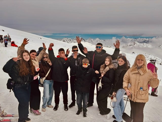 Учащиеся ГБОУ "СШ № 72 Г.О. МАКЕЕВКА" совершили незабываемое путешествие по достопримечательностям Кавказа в период весенних каникул Учащиеся ГБОУ "СШ № 72 Г.О. МАКЕЕВКА" совершили незабываемое путешествие по достопримечательностям Кавказа в период весенних каникул