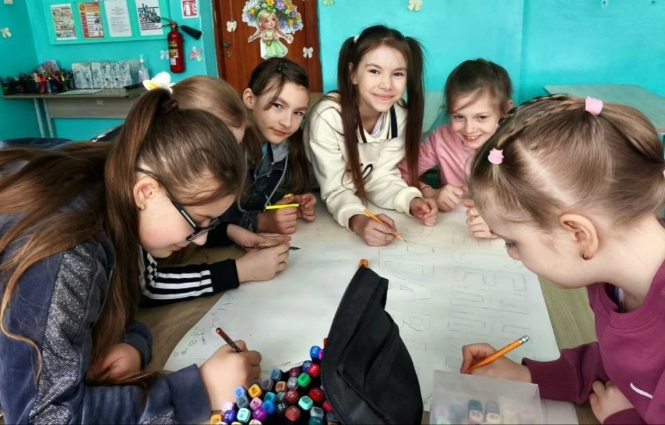 "Весенние забавы" в 3-В классе ГБОУ "СШ № 22 Г.О. МАКЕЕВКА": творчество и радость! "Весенние забавы" в 3-В классе ГБОУ "СШ № 22 Г.О. МАКЕЕВКА": творчество и радость!