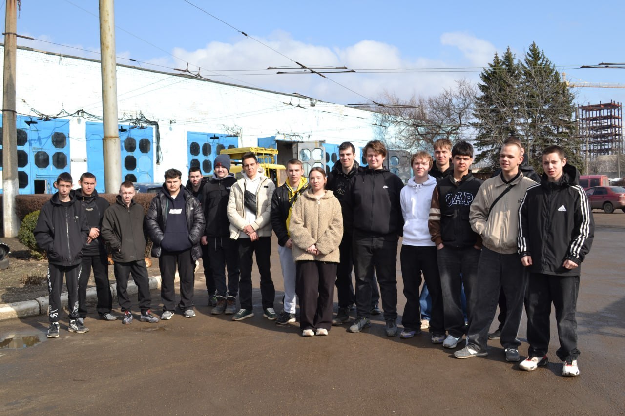 Макеевский городской центр занятости активно работает над тем, чтобы помочь молодежи определиться с будущей профессией