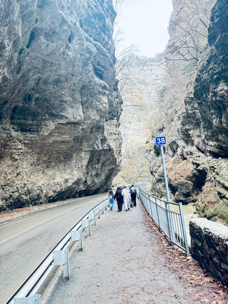 Учащиеся ГБОУ "СШ № 72 Г.О. МАКЕЕВКА" совершили незабываемое путешествие по достопримечательностям Кавказа в период весенних каникул Учащиеся ГБОУ "СШ № 72 Г.О. МАКЕЕВКА" совершили незабываемое путешествие по достопримечательностям Кавказа в период весенних каникул