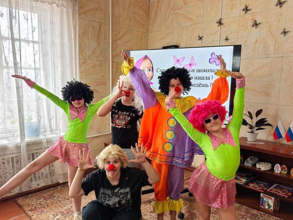 Сегодня, в День смеха, воспитанники ДК им. 40-летия ЛКСМУ создали настоящую сказку из простых моментов Сегодня, в День смеха, воспитанники ДК им. 40-летия ЛКСМУ создали настоящую сказку из простых моментов