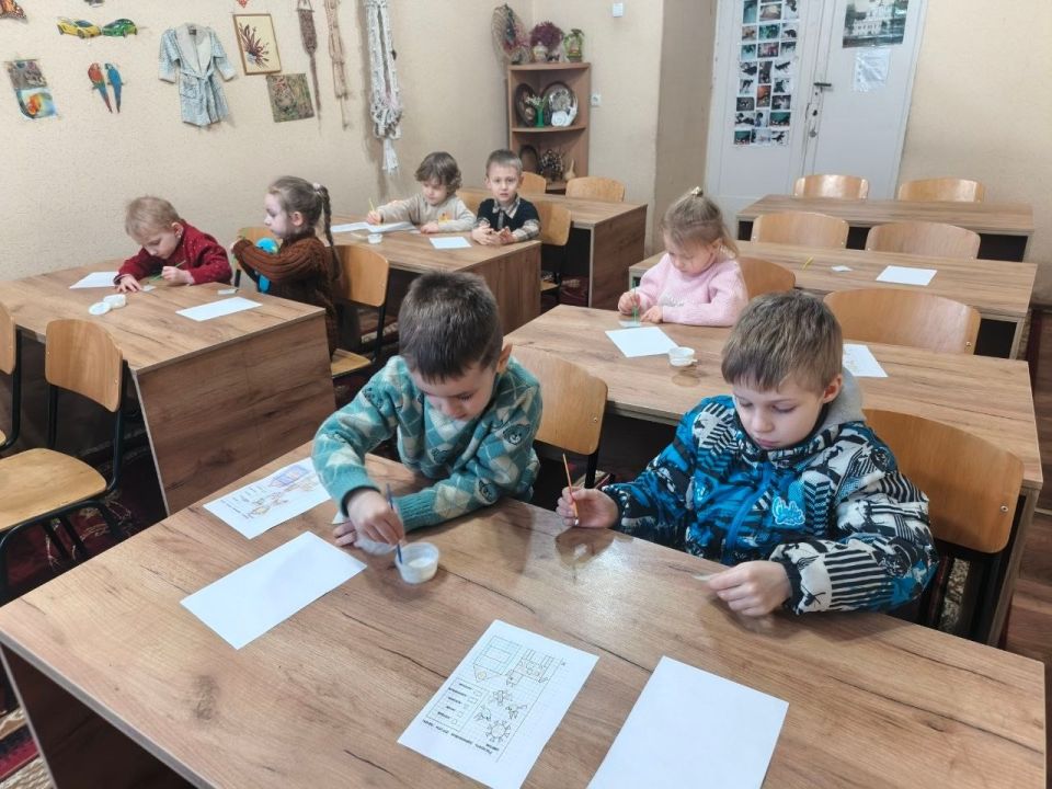 В МБУ "Городской дворец культуры им. В.Г. Кирсановой" прошли творческие занятия для дошкольников "Букеты весны" В МБУ "Городской дворец культуры им. В.Г. Кирсановой" прошли творческие занятия для дошкольников "Букеты весны"