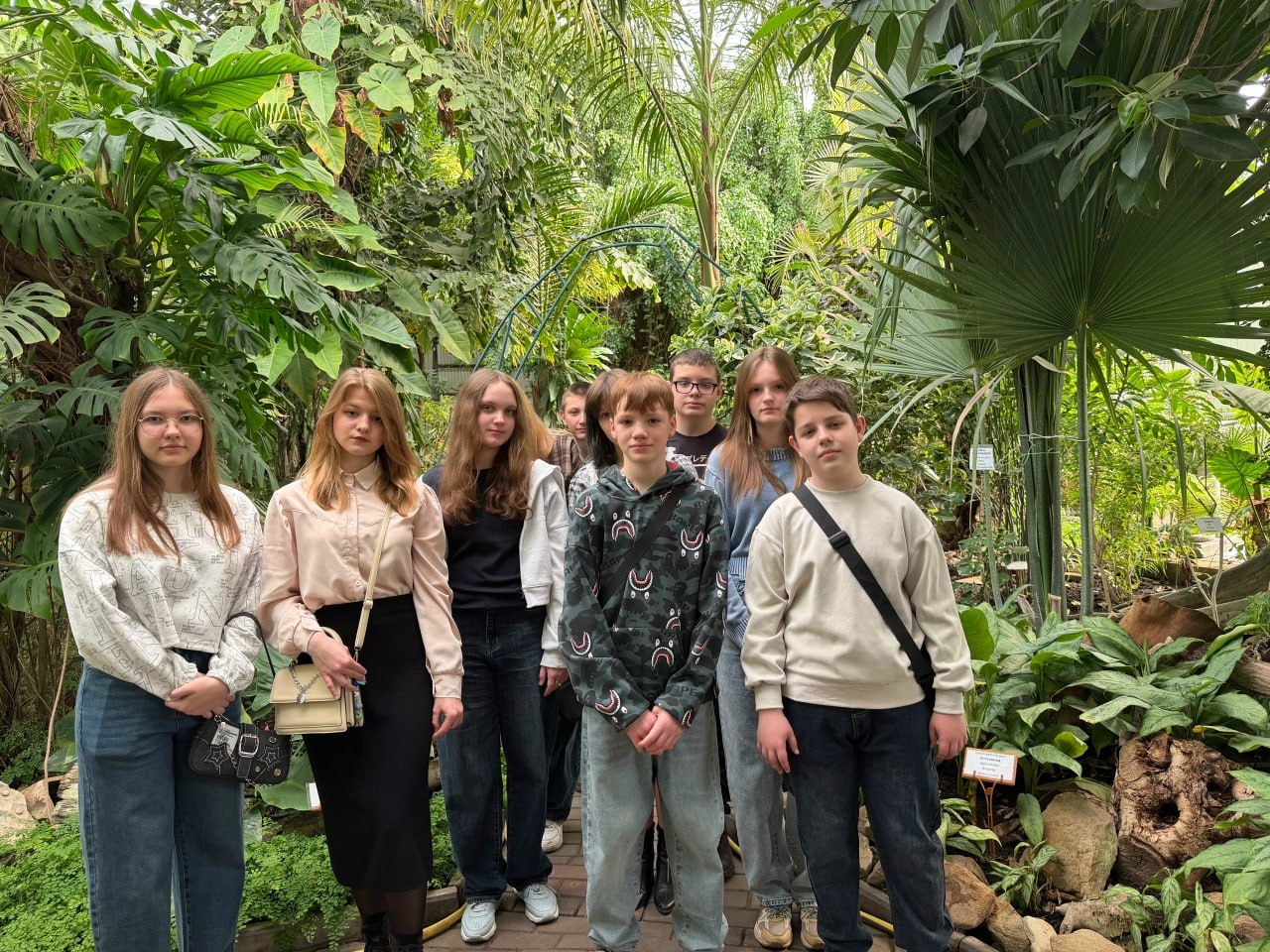 Экскурсии в период весенних каникул – это возможность не только отдохнуть, но и получить новые знания, расширить кругозор, познакомиться с историей, культурой и природой разных мест Экскурсии в период весенних каникул – это возможность не только отдохнуть, но и получить новые знания, расширить кругозор, познакомиться с историей, культурой и природой разных мест