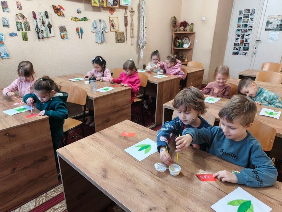 В МБУ "Городской дворец культуры им. В.Г. Кирсановой" прошли творческие занятия для дошкольников "Букеты весны" В МБУ "Городской дворец культуры им. В.Г. Кирсановой" прошли творческие занятия для дошкольников "Букеты весны"