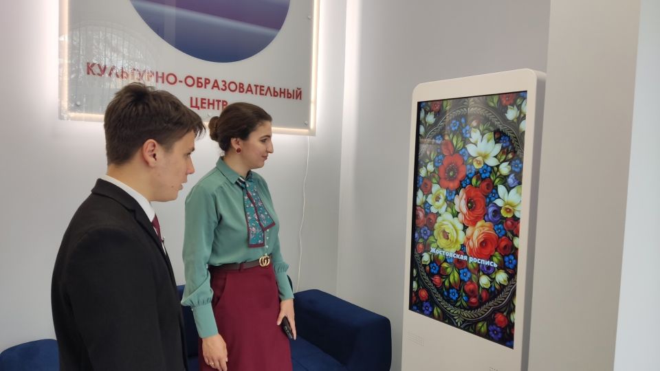 Ученики 9 класса из Школы № 89 решили провести каникулы не просто весело, а еще и познавательно – отправились в ЦГБ им. М. Горького открывать новые миры через книги! Мероприятие состоялось с целью реализации партийного... Ученики 9 класса из Школы № 89 решили провести каникулы не просто весело, а еще и познавательно – отправились в ЦГБ им. М. Горького открывать новые миры через книги! Мероприятие состоялось с целью реализации партийного...
