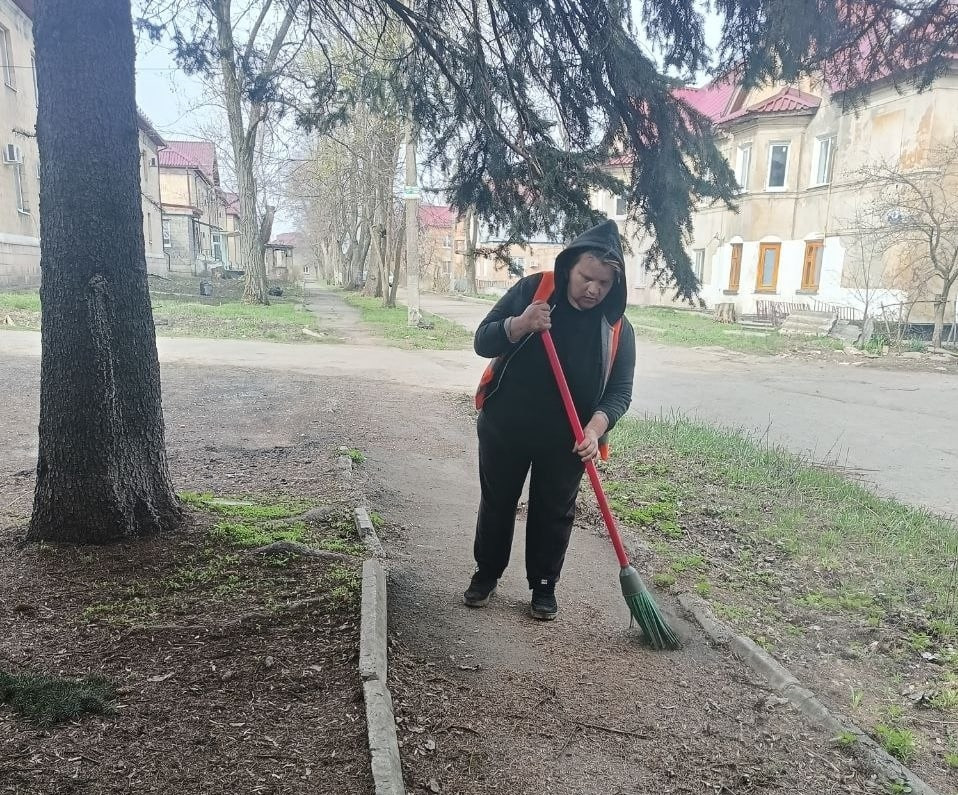 В субботу, 4 апреля, Макеевский филиал НКО «Единый региональный фонд по управлению многоквартирными домами на территории ДНР» также принял участие в общегородском субботнике В субботу, 4 апреля, Макеевский филиал НКО «Единый региональный фонд по управлению многоквартирными домами на территории ДНР» также принял участие в общегородском субботнике