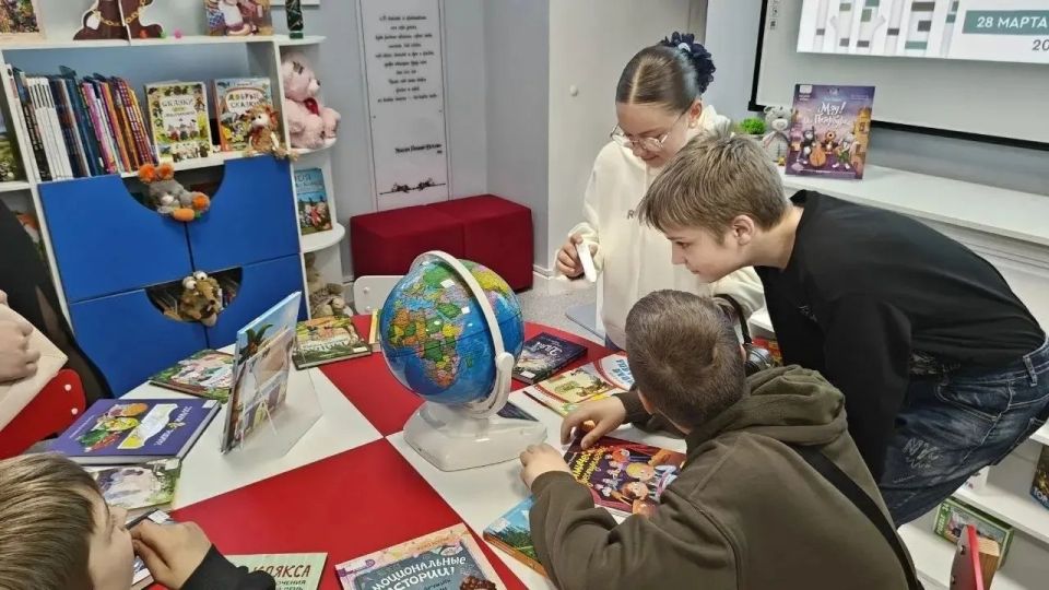 Экскурсии в период весенних каникул – это возможность не только отдохнуть, но и получить новые знания, расширить кругозор, познакомиться с историей, культурой и природой разных мест Экскурсии в период весенних каникул – это возможность не только отдохнуть, но и получить новые знания, расширить кругозор, познакомиться с историей, культурой и природой разных мест