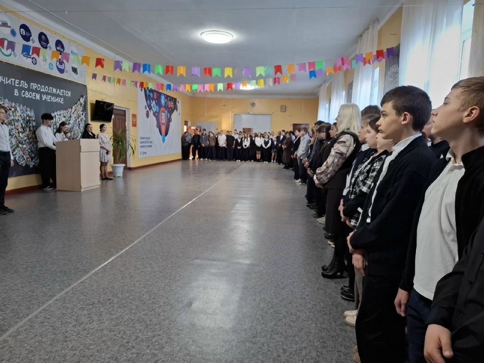 Открытие школьной недели в общеобразовательных организациях городского округа Макеевка Открытие школьной недели в общеобразовательных организациях городского округа Макеевка