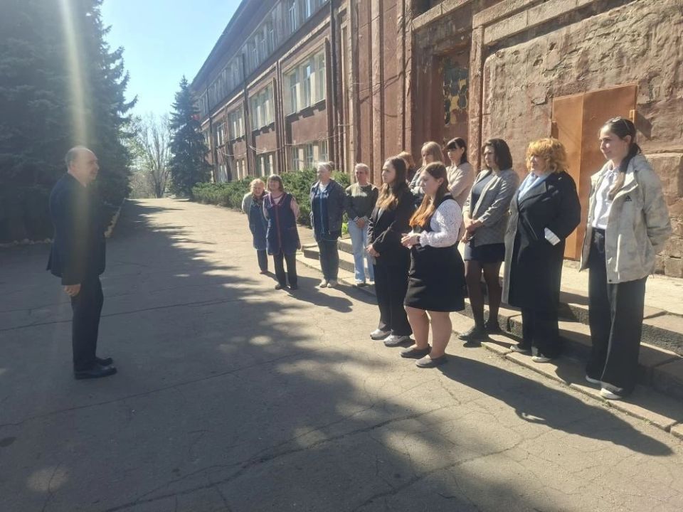 Сегодня, 6 апреля, депутат Макеевского городского совета первого созыва Оксана Бевцык встретилась с жителями пгт Сегодня, 6 апреля, депутат Макеевского городского совета первого созыва Оксана Бевцык встретилась с жителями пгт