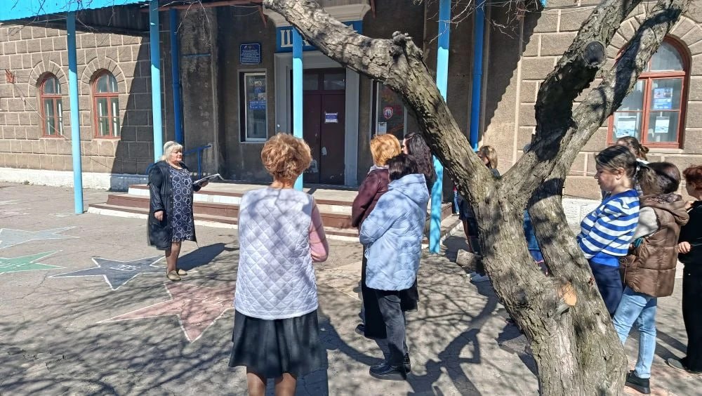 Сегодня, 6 апреля, депутат Макеевского городского совета первого созыва Оксана Бевцык встретилась с жителями пгт Сегодня, 6 апреля, депутат Макеевского городского совета первого созыва Оксана Бевцык встретилась с жителями пгт