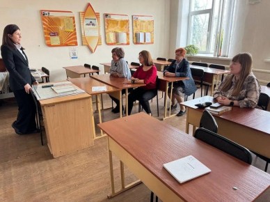 Сегодня, 7 апреля, спикер Оксана Кобельская провела встречу по адресу: г.о. Макеевка, г. Макеевка, ул. Островского 5\17, в рамках поручения Главы ДНР Дениса Пушилина