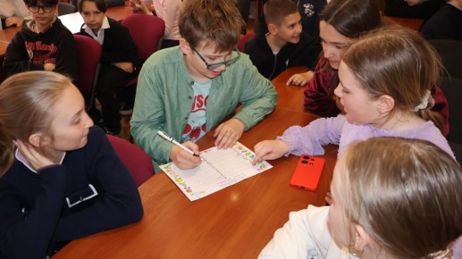 7 апреля в честь Всемирного дня здоровья в детской библиотеке им. Л. И. Глебова для учащихся ГБОУ «Средняя школа № 59 г. о. Макеевка» проведена тематическая программа «Твоё здоровье в твоих руках»