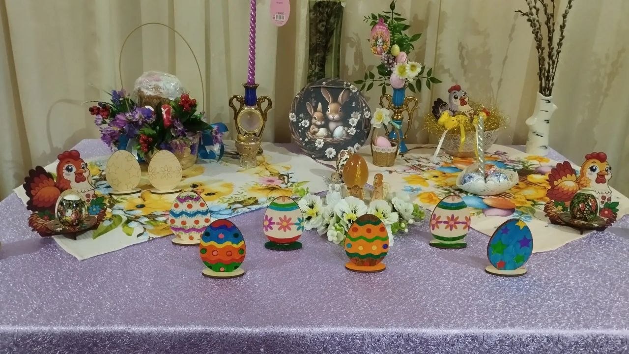 8 апреля в Государственном бюджетном учреждении социального обслуживания «Центр социального обслуживания Кировского района города Макеевки» прошел познавательный мастер-класс по росписи шаблона «Пасхальное яйцо» 8 апреля в Государственном бюджетном учреждении социального обслуживания «Центр социального обслуживания Кировского района города Макеевки» прошел познавательный мастер-класс по росписи шаблона «Пасхальное яйцо»