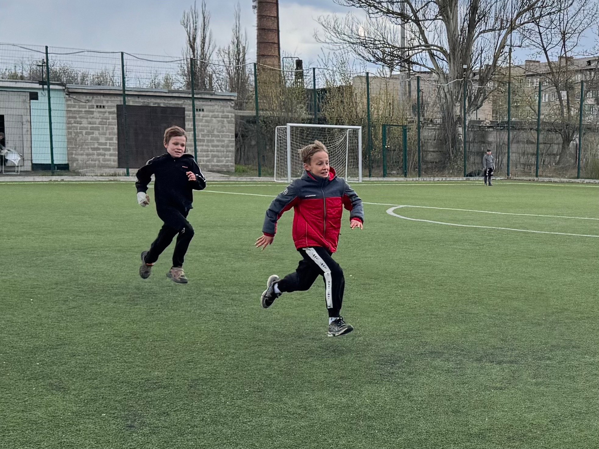 Оздоровительный забег в честь Дня здоровья и Года единства народов России Оздоровительный забег в честь Дня здоровья и Года единства народов России