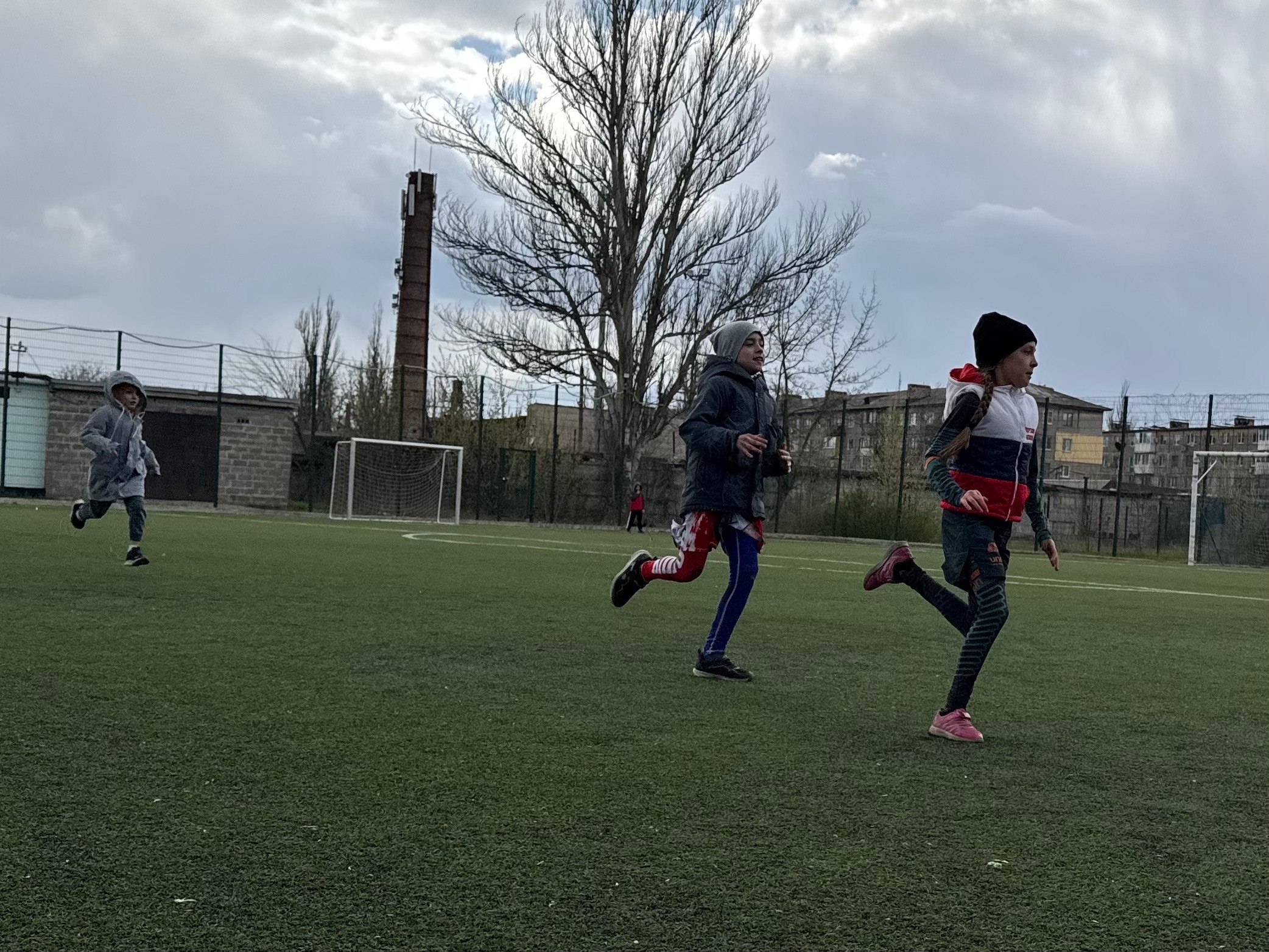 Оздоровительный забег в честь Дня здоровья и Года единства народов России Оздоровительный забег в честь Дня здоровья и Года единства народов России