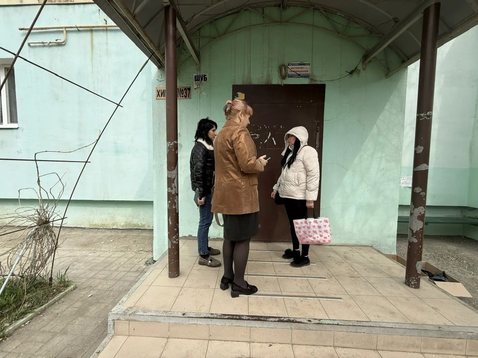 По поручению Главы ДНР Дениса Пушилина, 14 апреля, заместитель руководителя Управы Кировского внутригородского района Администрации городского округа Макеевка Донецкой Народной Республики Ирина Воронина провела встречу с... По поручению Главы ДНР Дениса Пушилина, 14 апреля, заместитель руководителя Управы Кировского внутригородского района Администрации городского округа Макеевка Донецкой Народной Республики Ирина Воронина провела встречу с...