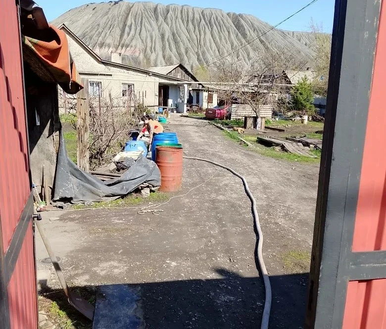 В Кировском внутригородском районе при поддержке региона-шефа Московская область продолжается подвоз воды для жителей домов, в которые в установленный графиком день не поступила вода В Кировском внутригородском районе при поддержке региона-шефа Московская область продолжается подвоз воды для жителей домов, в которые в установленный графиком день не поступила вода