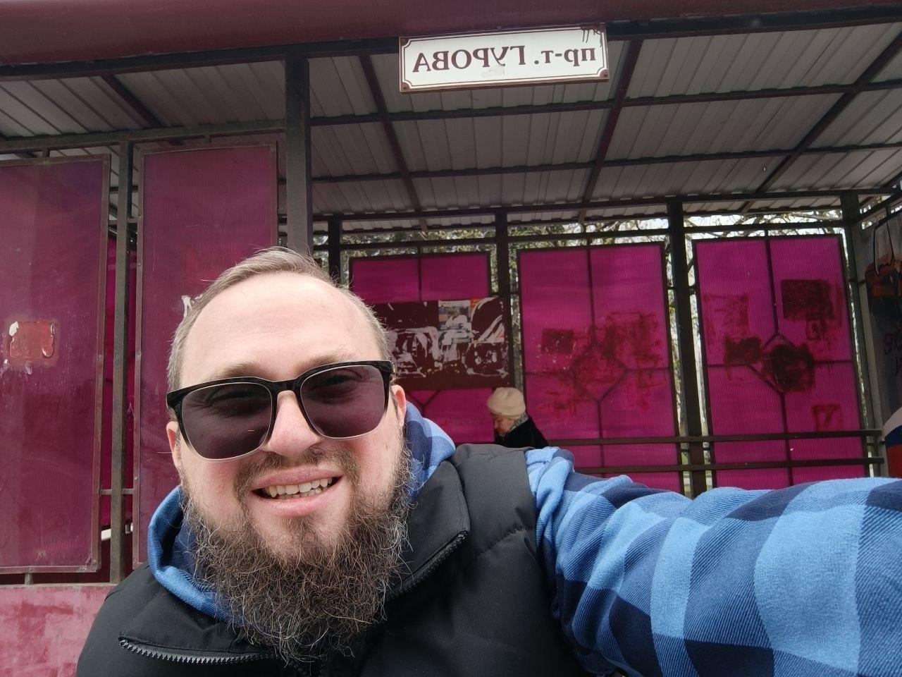 Поддержка педагогов, запуск автобуса “Горловка-Донецк”, асфальтирование дворов в Донецке: коротко о главном на утро 16 апреля 2026 года