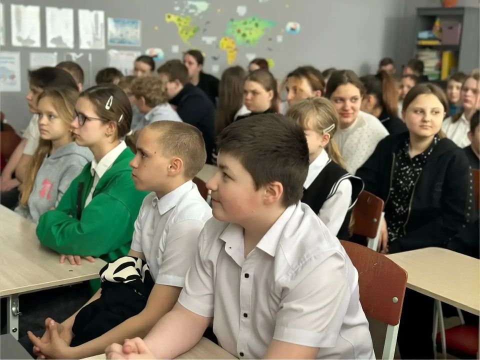 «Чистое поколение - 2026»: Макеевским школьникам рассказали о важности здоровья, ответственности и безопасности «Чистое поколение - 2026»: Макеевским школьникам рассказали о важности здоровья, ответственности и безопасности