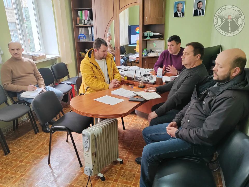 Уже в этом году автомобильная дорога 21К-02 Донецк - Макеевка - Торез - до границы ЛНР будет полностью оснащена современным электрическим освещением и светофорными объектами Уже в этом году автомобильная дорога 21К-02 Донецк - Макеевка - Торез - до границы ЛНР будет полностью оснащена современным электрическим освещением и светофорными объектами