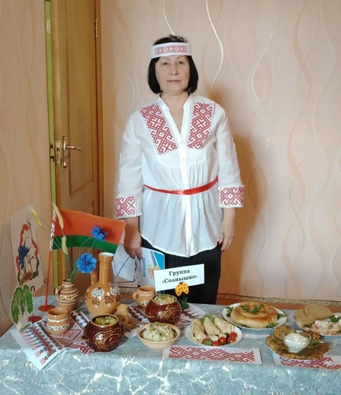 23 апреля в Государственном бюджетном дошкольном образовательном учреждении «Детский сад №152 г.о. Макеевка» Донецкой Народной Республики превратилось в настоящий праздник культурного многообразия - здесь прошла ярмарка блюд... 23 апреля в Государственном бюджетном дошкольном образовательном учреждении «Детский сад №152 г.о. Макеевка» Донецкой Народной Республики превратилось в настоящий праздник культурного многообразия - здесь прошла ярмарка блюд...