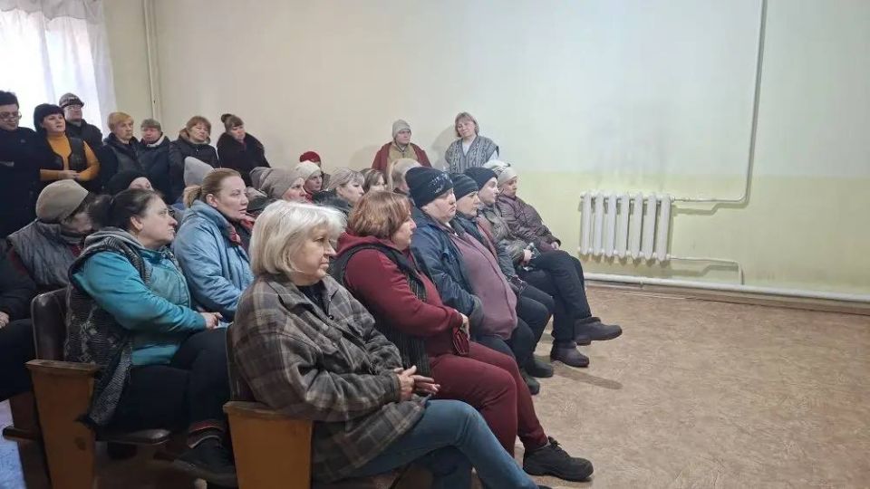 Первый заместитель руководителя Управы Горняцкого внутригородского района Администрации городского округа Макеевка Максим Козловский провел встречу с трудовым коллективом филиал № 1 цоф «Пролетарская» ООО «Истэк» по адресу:... Первый заместитель руководителя Управы Горняцкого внутригородского района Администрации городского округа Макеевка Максим Козловский провел встречу с трудовым коллективом филиал № 1 цоф «Пролетарская» ООО «Истэк» по адресу:...
