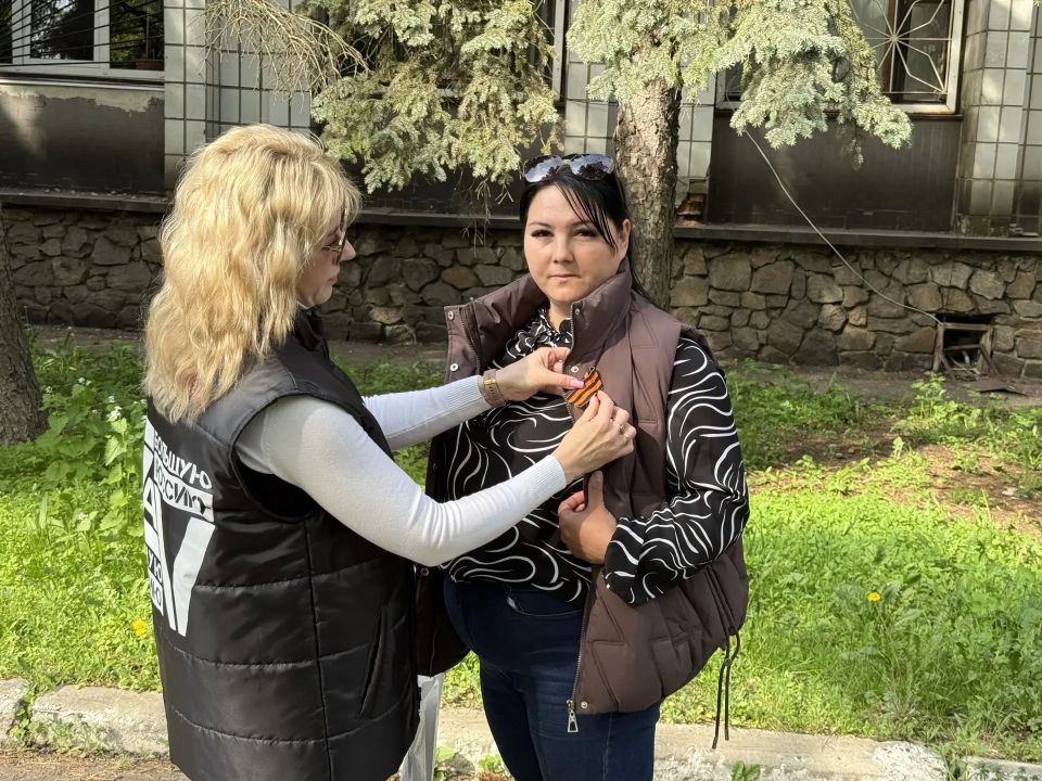 В Советском внутригородском районе городского округа Макеевка состоялась патриотическая акция «Лента памяти» В Советском внутригородском районе городского округа Макеевка состоялась патриотическая акция «Лента памяти»
