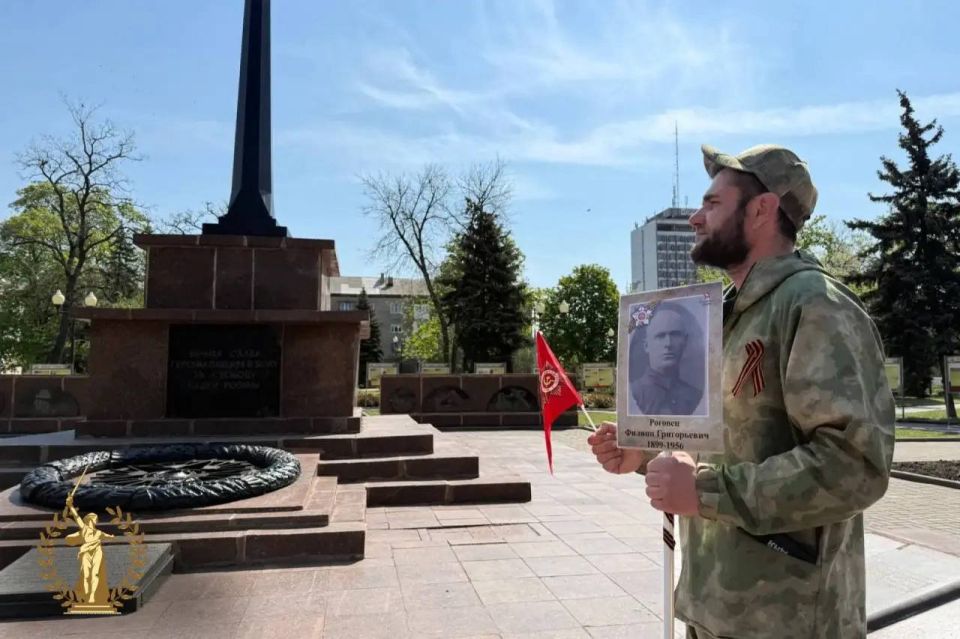 Весна Победы: память, гордость и цветы у Вечного огня Весна Победы: память, гордость и цветы у Вечного огня
