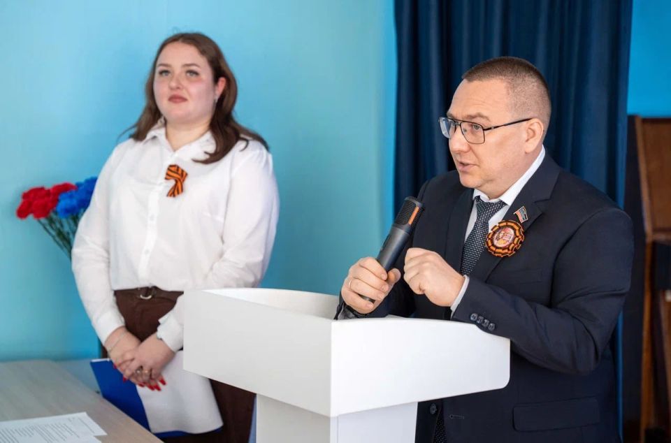 Андрей Крамар: На этой неделе во всех школах прошла знаковая акция – «Знаток Русского Донбасса» Андрей Крамар: На этой неделе во всех школах прошла знаковая акция – «Знаток Русского Донбасса»